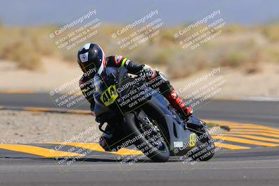 media/Oct-08-2022-SoCal Trackdays (Sat) [[1fc3beec89]]/Turn 16 (125pm)/